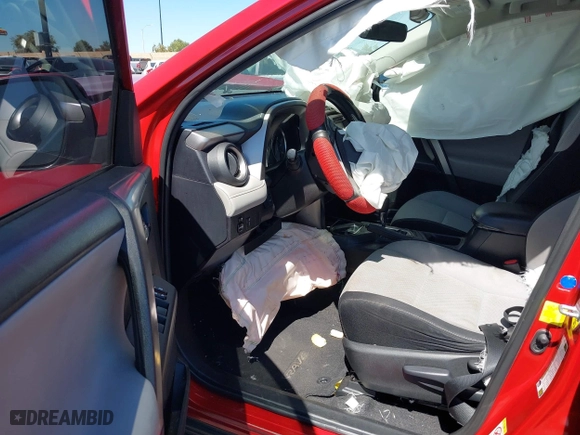 2016 Toyota RAV4 XLE with VIN 2T3WFREV3GW239632, listed as a IAAI auction lot 41860727 with 135,850 mi miles. Bid and sale history available at carsss.com. Image 5.