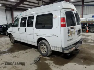 2005 GMC Savana Cargo Van YF7 Upfitter with VIN 1GDFG15T351212872, listed as a Copart auction lot 43239545 with 163,499 mi miles and Salvage Title. Bid and sale history available at carsss.com. Image 2.