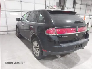 2009 Lincoln MKX with VIN 2LMDU88C19BJ06472, listed as a IAAI auction lot 40931032 with 218,397 mi miles. Bid and sale history available at carsss.com. Image 3.