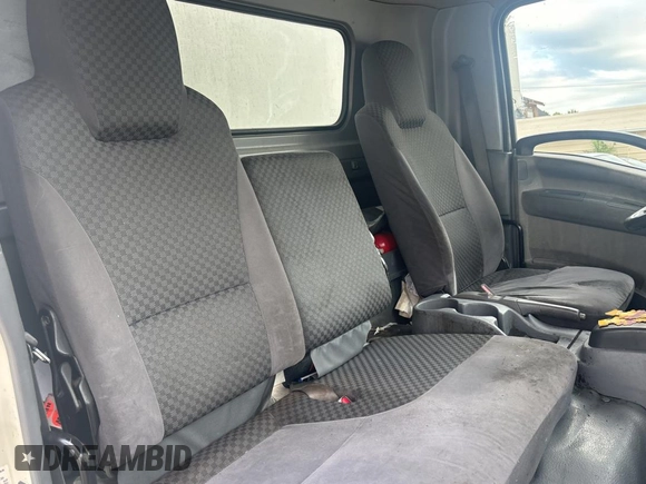2011 Isuzu NRR IBT with VIN JALE5W169B7900028, listed as a Copart auction lot 60338775 with 415,661 mi miles and Clean title. Bid and sale history available at DreamBid. Image 6.