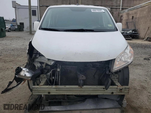 2015 Nissan NV200 S z VIN 3N6CM0KN5FK698050, wystawiony jako Copart lot #49019325 z przebiegiem 164 196 mil mil oraz Czysty tytuł • Clean title. Historia ofert i sprzedaży dostępna na DreamBid. Obrazek 5.