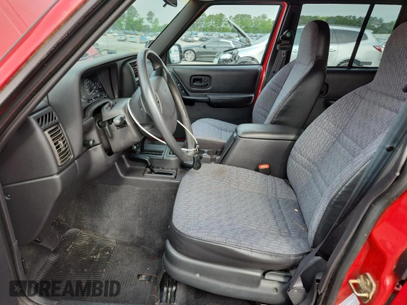 2001 Jeep Cherokee Sport with VIN 1J4FF48S31L515607, listed as a Copart auction lot 58614175 with 178,138 mi miles and Non repairable. Bid and sale history available at DreamBid. Image 7.