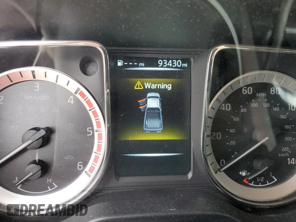 2017 Nissan Titan Platinum Reserve z VIN 1N6BA1F48HN513661, wystawiony jako Copart lot #53576075 z przebiegiem 93 430 mil mil oraz Szkoda całkowita • Salvage title. Historia ofert i sprzedaży dostępna na DreamBid. Obrazek 9.