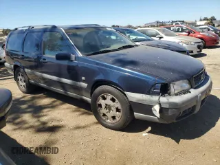 2000 Volvo V70 with VIN YV1LZ56D2Y2667012, listed as a Copart auction lot 70434844 with 121,255 mi miles and Salvage Title. Bid and sale history available at carsss.com. Image 4.