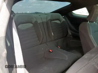 2017 Ford Mustang GT z VIN 1FA6P8CF2H5323202, wystawiony jako Copart lot #60057815 z przebiegiem 52 907 mil mil oraz Szkoda całkowita • Salvage title. Historia ofert i sprzedaży dostępna na DreamBid. Obrazek 10.