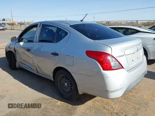 2015 Nissan Versa SV with VIN 3N1CN7AP7FL940992, listed as a IAAI auction lot 41972981 with 92,304 mi miles. Bid and sale history available at carsss.com. Image 3.