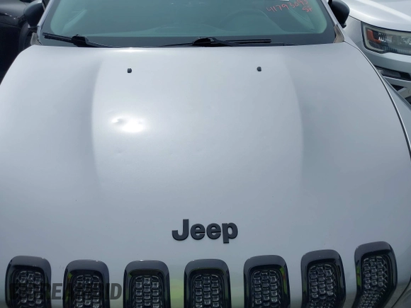 2017 Jeep Cherokee Sport with VIN 1C4PJMAB6HW557359, listed as a IAAI auction lot 41793093 with 194,400 mi miles. Bid and sale history available at carsss.com. Image 19.