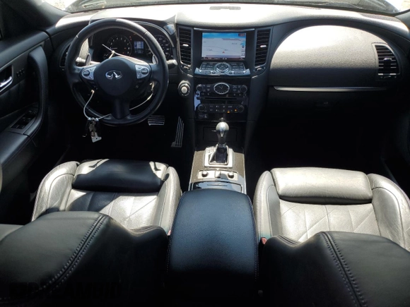 2016 Infiniti QX70 z VIN JN8CS1MWXGM752128, wystawiony jako Copart lot #52147115 z przebiegiem 122 637 mil mil oraz Tytuł czysty. Historia ofert i sprzedaży dostępna na DreamBid. Obrazek 8.