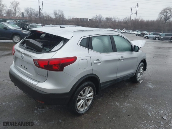 2017 Nissan Rogue Sport SV with VIN JN1BJ1CRXHW131728, listed as a IAAI auction lot 41504583 with 17,859 mi miles. Bid and sale history available at carsss.com. Image 4.