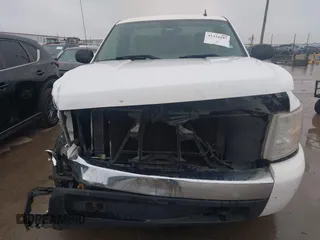 2007 Chevrolet Silverado 1500 Work Truck with VIN 1GCEC14057E602516, listed as a IAAI auction lot 41434497 with 276,087 mi miles. Bid and sale history available at carsss.com. Image 13.