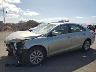 2015 Toyota Camry XLE z VIN 4T1BF1FK1FU003346, wystawiony jako Copart lot #49073935 z przebiegiem 42 396 mil mil oraz Szkoda całkowita • Salvage title. Historia ofert i sprzedaży dostępna na DreamBid. Obrazek 1.