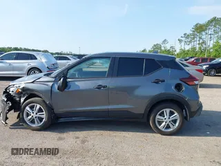 2023 Nissan Kicks S z VIN 3N1CP5BV2PL487717, wystawiony jako IAAI lot #42228018 z przebiegiem 44 419 mil mil oraz . Historia ofert i sprzedaży dostępna na DreamBid. Obrazek 14.