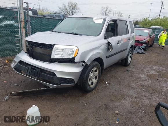 2015 Honda Pilot LX with VIN 5FNYF4H21FB020315, listed as a IAAI auction lot 42072899 with Not Provided miles and . Bid and sale history available at carsss.com. Image 18.