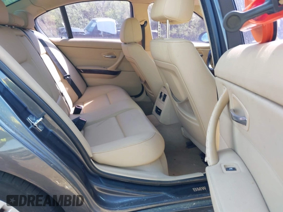 2008 BMW 3 Series 328i with VIN WBAVA37518NL18355, listed as a IAAI auction lot 41972403 with 137,859 mi miles. Bid and sale history available at carsss.com. Image 8.