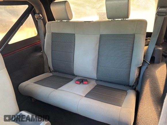 2010 Jeep Wrangler Sport с VIN 1J4AA2D14AL176981, выставлен на аукционе IAAI как лот 42637257 с пробегом 175 452 миль миль и . История ставок и продаж доступна на DreamBid. Изображение 8.