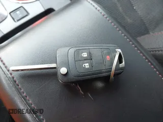 2013 Chevrolet Equinox LT z VIN 2GNALDEK7D1141324, wystawiony jako IAAI lot #42320490 z przebiegiem 158 523 mil mil oraz . Historia ofert i sprzedaży dostępna na DreamBid. Obrazek 11.