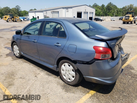 2009 Toyota Yaris z VIN JTDBT903191307764, wystawiony jako Copart lot #53498945 z przebiegiem 212 530 mil mil oraz Szkody całkowita. Historia ofert i sprzedaży dostępna na DreamBid. Obrazek 2.