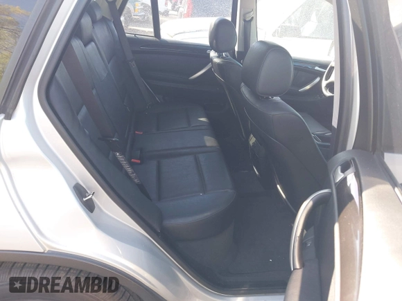 2002 BMW X5 3.0i with VIN 5UXFA53552LP28490, listed as a IAAI auction lot 42120379 with 137,272 mi miles. Bid and sale history available at carsss.com. Image 8.