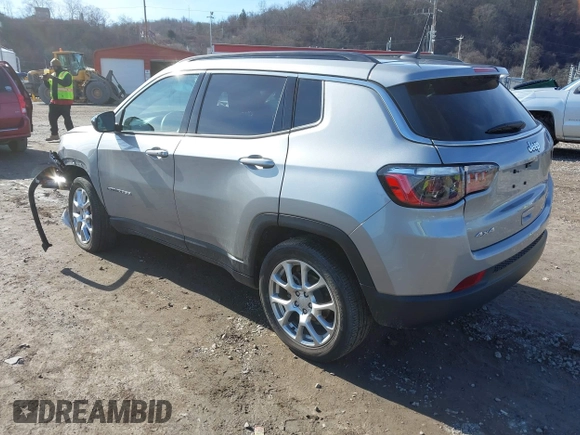 2023 Jeep Compass Latitude Lux with VIN 3C4NJDFN0PT519625, listed as a IAAI auction lot 41704213 with 10,618 mi miles and . Bid and sale history available at DreamBid. Image 3.