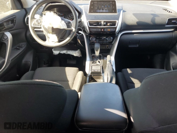 2018 Mitsubishi Eclipse Cross LE z VIN JA4AT4AAXJZ042919, wystawiony jako Copart lot #49890405 z przebiegiem 58 877 mil mil oraz Szkoda całkowita • Salvage title. Historia ofert i sprzedaży dostępna na DreamBid. Obrazek 8.