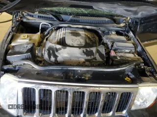 2010 Jeep Commander Sport with VIN 1J4RG4GT7AC113206, listed as a Copart auction lot 56103825 with 174,306 mi miles and Salvage title. Bid and sale history available at DreamBid. Image 12.