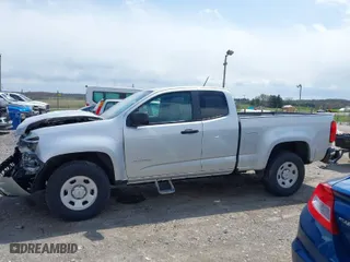 2019 Chevrolet Colorado 2WD Work Truck with VIN 1GCHSBEA0K1124986, listed as a IAAI auction lot 42044260 with 423,212 mi miles. Bid and sale history available at carsss.com. Image 14.