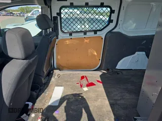 2020 Ford Transit Connect XL z VIN NM0LS7E28L1440540, wystawiony jako IAAI lot #42786938 z przebiegiem 187 766 mil mil oraz . Historia ofert i sprzedaży dostępna na DreamBid. Obrazek 17.