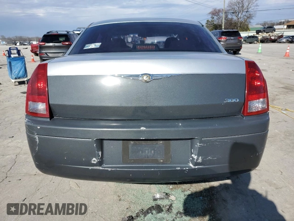 2006 Chrysler 300 with VIN 2C3KA43R86H169523, listed as a Copart auction lot 45431405 with 165,692 mi miles and Clean Title. Bid and sale history available at carsss.com. Image 6.