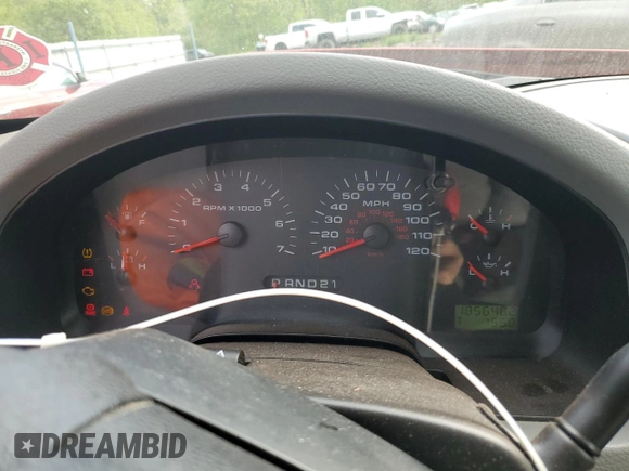 2008 Ford F-150 STX z VIN 1FTRX14W38FB37563, wystawiony jako Copart lot #56236475 z przebiegiem 185 648 mil mil oraz Szkoda całkowita • Salvage title. Historia ofert i sprzedaży dostępna na DreamBid. Obrazek 9.