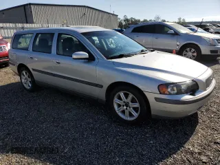 2004 Volvo V70 with VIN YV1SW59V542426810, listed as a Copart auction lot 74521824 with 156,728 mi miles and Salvage Title. Bid and sale history available at carsss.com. Image 4.