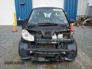 2011 Smart fortwo Pure z VIN WMEEJ3BA5BK487747, wystawiony jako Copart lot #49703445 z przebiegiem 93 489 mil mil oraz Szkoda całkowita • Salvage title. Historia ofert i sprzedaży dostępna na DreamBid. Obrazek 5.