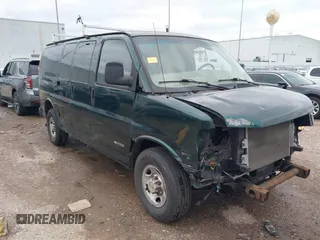 2004 Chevrolet Express Cargo Van with VIN 1GCGG25U541120927, listed as a IAAI auction lot 41279971 with 181,985 mi miles. Bid and sale history available at carsss.com. Image 1.