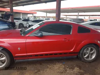 2008 Ford Mustang Deluxe with VIN 1ZVHT80N985143223, listed as a IAAI auction lot 42023600 with 193,678 mi miles. Bid and sale history available at carsss.com. Image 14.
