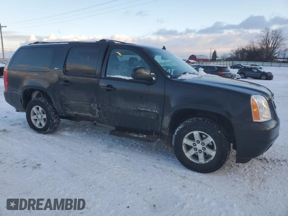 2014 GMC Yukon XL SLT z VIN 1GKS2KE70ER213669, wystawiony jako Copart lot #88631595 z przebiegiem 185 525 mil mil oraz Czysty tytuł • Clean title. Historia ofert i sprzedaży dostępna na DreamBid. Obrazek 4.