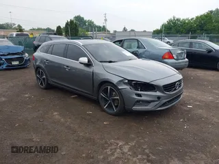 2016 Volvo V60 z VIN YV1902SP8G1305726, wystawiony jako IAAI lot #42416698 z przebiegiem 183 431 mil mil oraz . Historia ofert i sprzedaży dostępna na DreamBid. Obrazek 1.