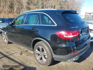 2018 Mercedes-Benz GLC with VIN WDC0G4KB7JV106493, listed as a IAAI auction lot 40951850 with 163,149 mi miles. Bid and sale history available at carsss.com. Image 3.