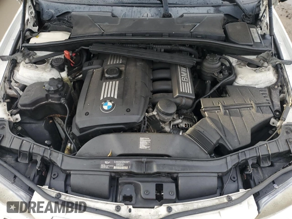 2013 BMW 1 Series 128i z VIN WBAUL7C54DVU10072, wystawiony jako Copart lot #73754044 z przebiegiem Nie podano mil oraz Nie do naprawy • Non repairable. Historia ofert i sprzedaży dostępna na DreamBid. Obrazek 11.
