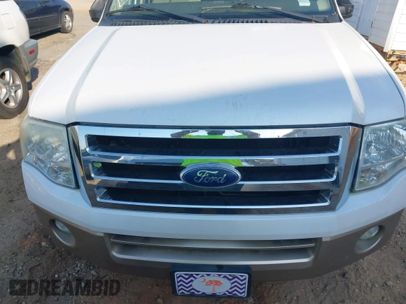 2011 Ford Expedition XLT z VIN 1FMJU1H54BEF17933, wystawiony jako IAAI lot #42077149 z przebiegiem 238 905 mil mil oraz . Historia ofert i sprzedaży dostępna na DreamBid. Obrazek 13.