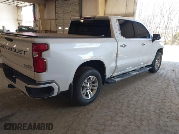 2019 Chevrolet Silverado 1500 High Country with VIN 1GCUYHEL3KZ158830, listed as a IAAI auction lot 41646878 with 105,524 mi miles. Bid and sale history available at carsss.com. Image 4.