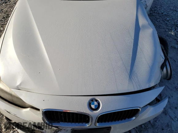 2015 BMW 3 Series 328i z VIN WBA3C1C58FP116657, wystawiony jako Copart lot #49797755 z przebiegiem Nie podano mil oraz Szkoda całkowita • Salvage title. Historia ofert i sprzedaży dostępna na DreamBid. Obrazek 12.
