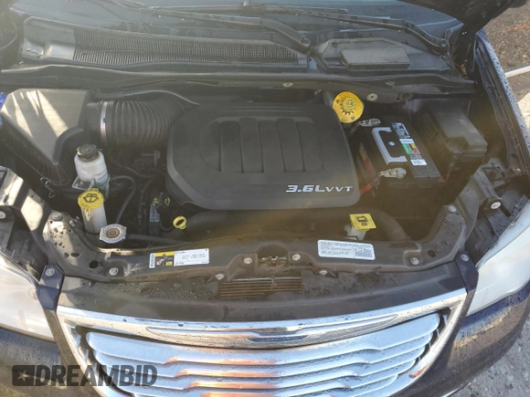 2014 Chrysler Town & Country Touring with VIN 2C4RC1BG7ER372155, listed as a Copart auction lot 45190275 with 123,632 mi miles and Clean Title. Bid and sale history available at DreamBid. Image 12.
