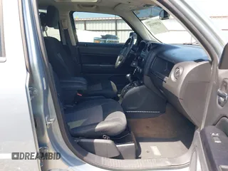 2014 Jeep Patriot Latitude with VIN 1C4NJPFB8ED547358, listed as a IAAI auction lot 41989330 with 107,598 mi miles and . Bid and sale history available at carsss.com. Image 5.