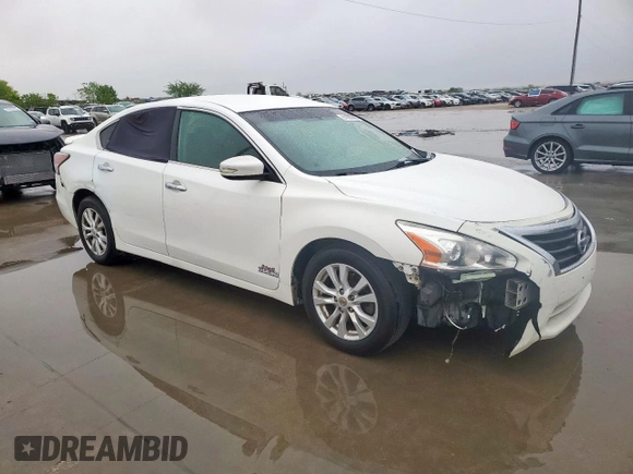 2014 Nissan Altima 2.5 with VIN 1N4AL3AP4EC429632, listed as a Copart auction lot 51980985 with 176,879 mi miles and Clean Title. Bid and sale history available at carsss.com. Image 4.