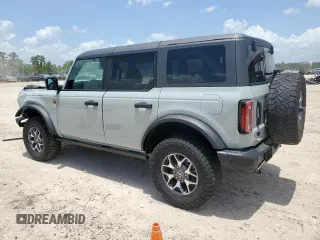 2024 Ford Bronco Badlands with VIN 1FMEE9BP4RLA84742, listed as a Copart auction lot 61963995 with 828 mi miles and Salvage title. Bid and sale history available at DreamBid. Image 2.