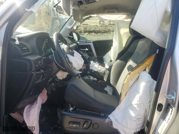 2019 Toyota 4Runner SR5 with VIN JTEBU5JR1K5640677, listed as a Copart auction lot 45236155 with 0 mi miles and Salvage Title. Bid and sale history available at carsss.com. Image 7.