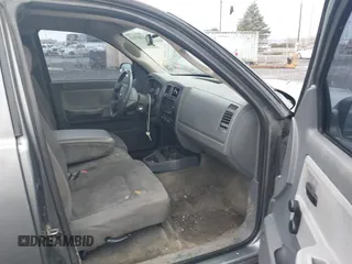 2006 Dodge Dakota ST with VIN 1D7HE22N66S594976, listed as a IAAI auction lot 41057615 with 212,059 mi miles and . Bid and sale history available at DreamBid. Image 5.