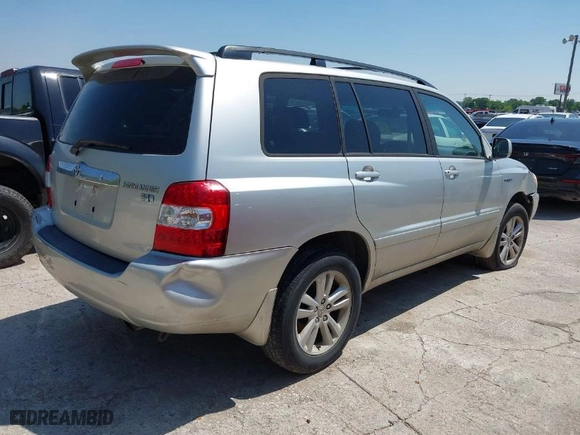2006 Toyota Highlander Hybrid with VIN JTEEW21A060022737, listed as a IAAI auction lot 41967706 with 194,334 mi miles. Bid and sale history available at carsss.com. Image 4.