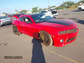 2010 Chevrolet Camaro 2SS z VIN 2G1FK1EJ9A9119483, wystawiony jako IAAI lot #41232292 z przebiegiem 51 403 mil mil oraz . Historia ofert i sprzedaży dostępna na DreamBid. Obrazek 1.