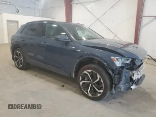 2024 Audi Q8 e-tron z VIN WA15ABGE5RB025102, wystawiony jako Copart lot #65831524 z przebiegiem 10 623 mil mil oraz Szkody całkowita. Historia ofert i sprzedaży dostępna na DreamBid. Obrazek 4.