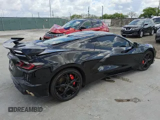 2022 Chevrolet Corvette 3LT z VIN 1G1YC2D41N5105717, wystawiony jako Copart lot #53651315 z przebiegiem Nie podano mil oraz Czysty tytuł • Clean title. Historia ofert i sprzedaży dostępna na DreamBid. Obrazek 3.